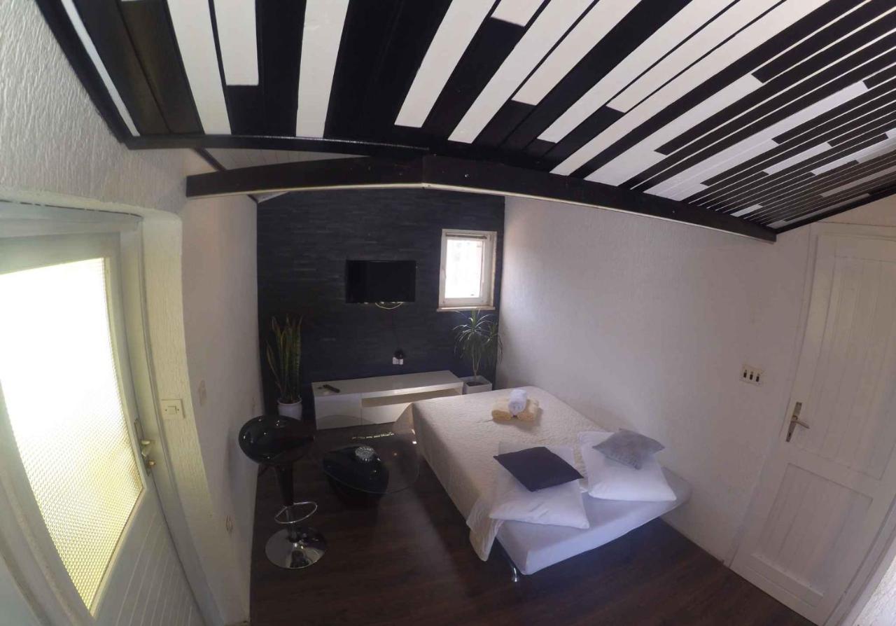 Apartment Silvia By Interhome Pula Exterior photo